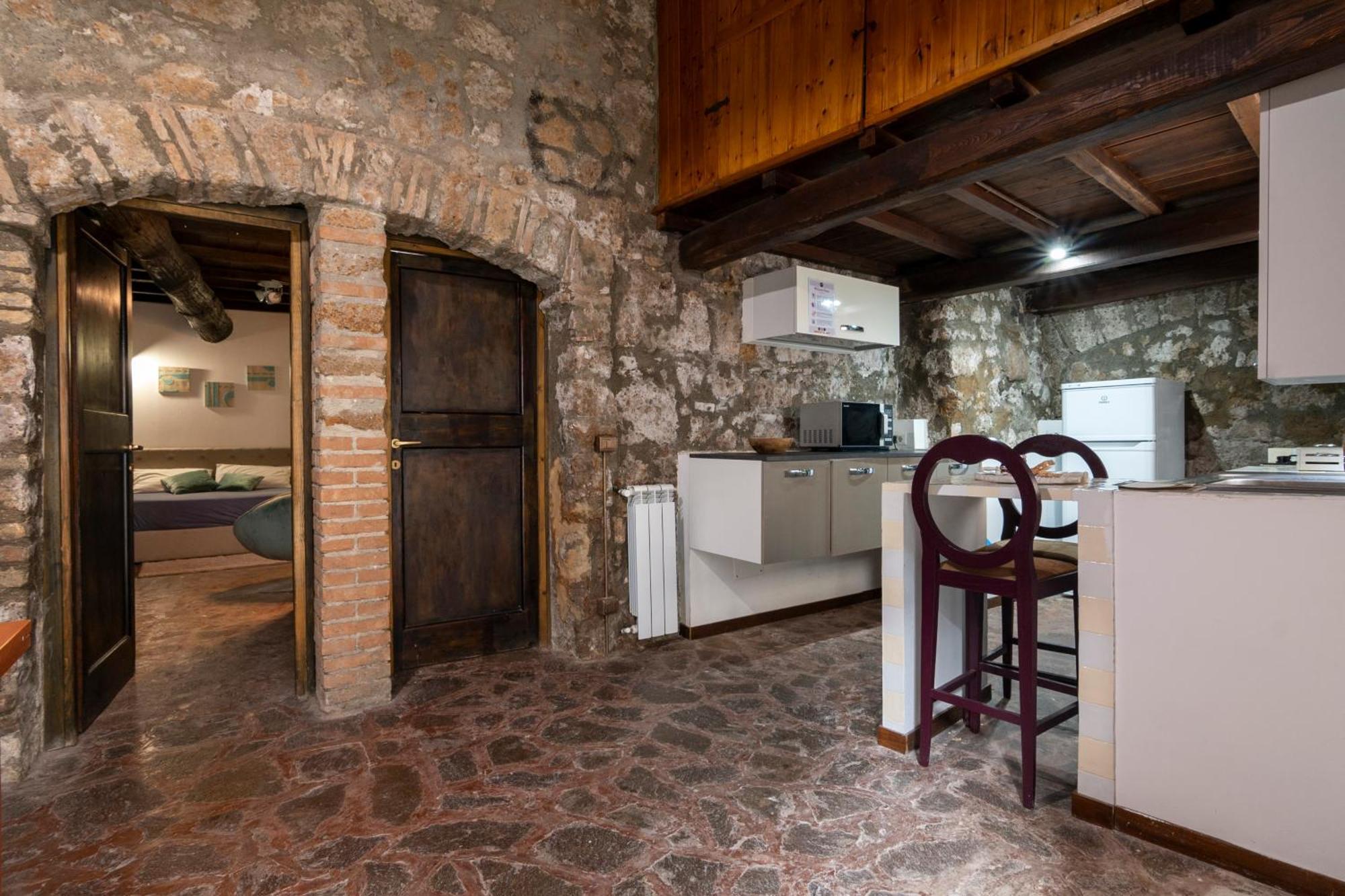 Maestosa Roccaforte Dei Principi, 3 Piani Tutti Per Voi! Sutri Luaran gambar