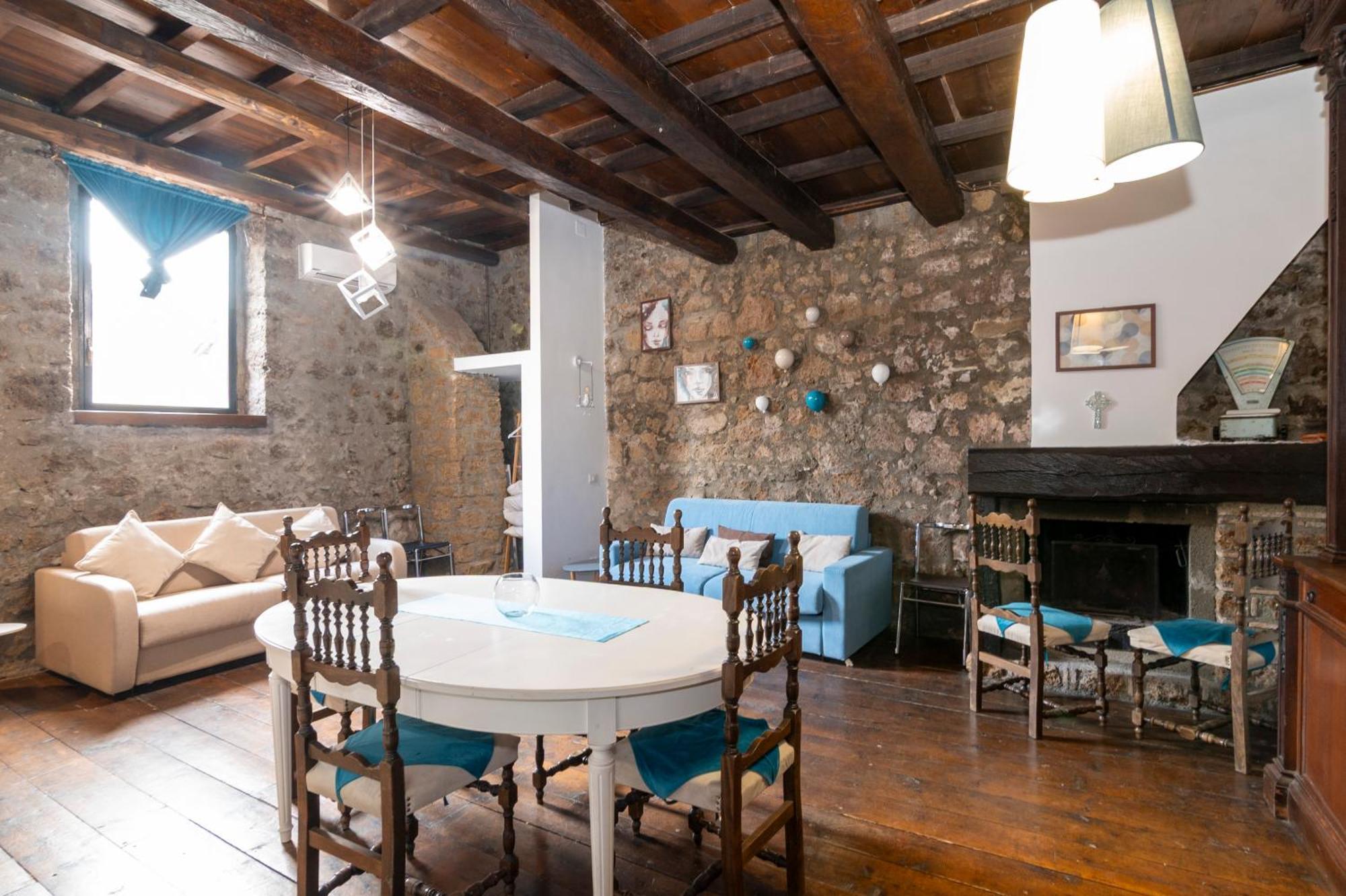 Maestosa Roccaforte Dei Principi, 3 Piani Tutti Per Voi! Sutri Luaran gambar